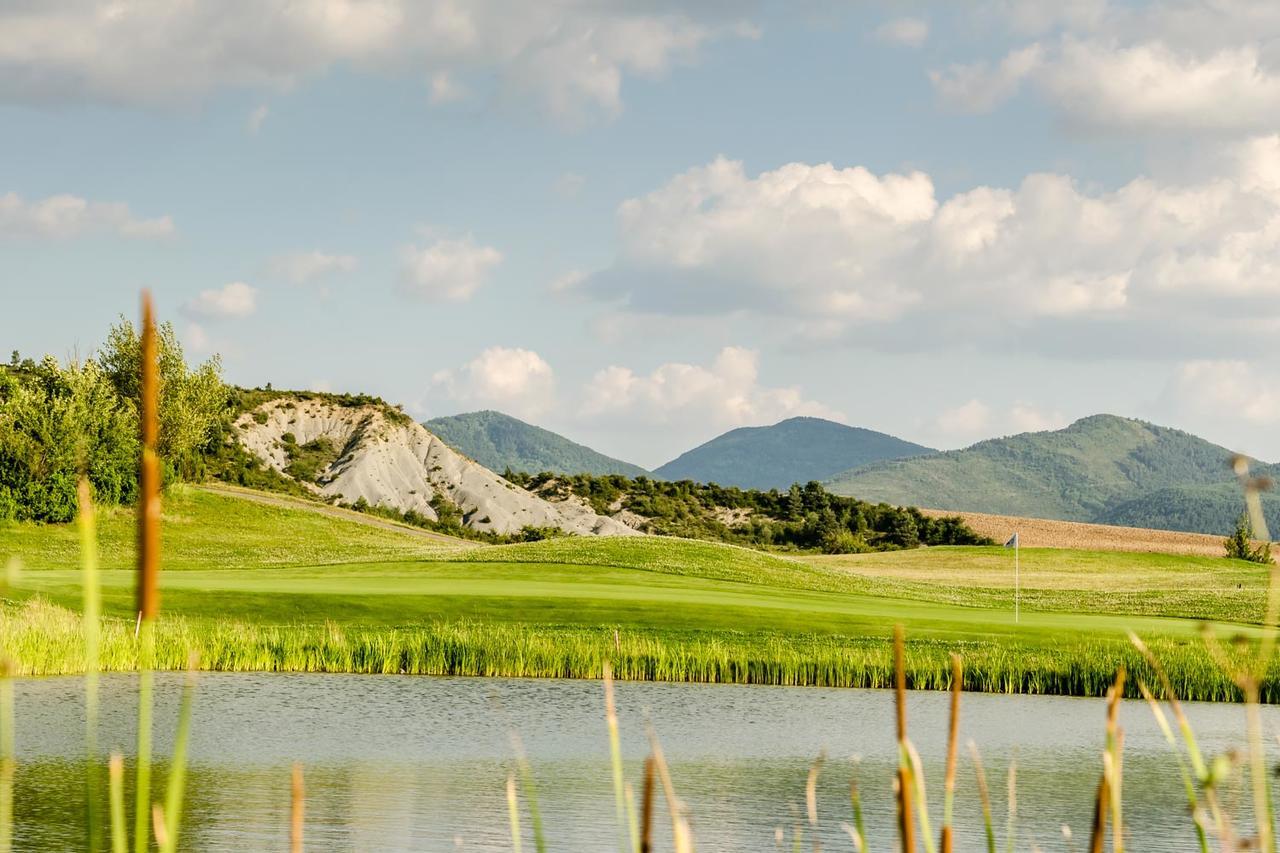 ​Exe Las Margas Golf لاتاس المظهر الخارجي الصورة